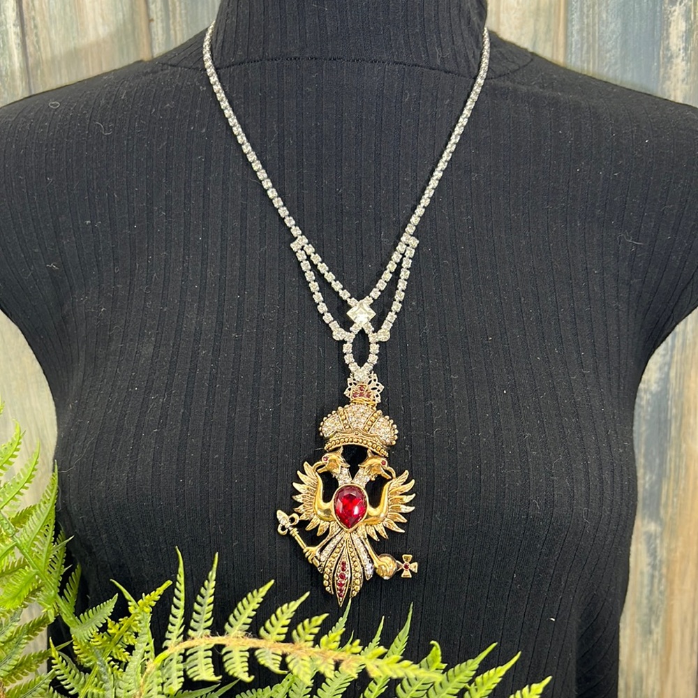 👑Adorned Crown Artisan Assemblage red eagle crest rhinestone necklace